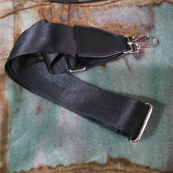 Camo  Green and Black Crossbody Bag Nwt - Picture 5 of 11